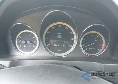 2010 Mercedes-Benz C 300 Luxury 4Matic/Sport 4Matic из США, поврежденный, VIN WDDGF8BBXAR096359